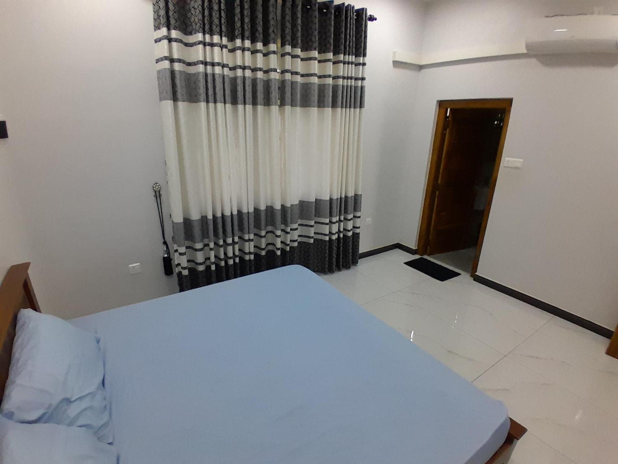 Alps Villa Jaffna Esterno foto